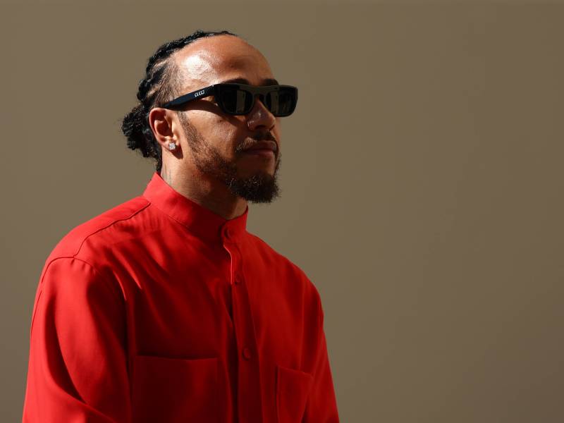 Lewis Hamilton in rot – mittlerweile Alltag in der Formel 1.