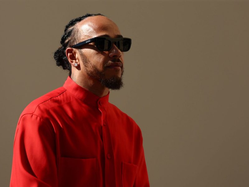 m Formel-1-Star Lewis Hamilton bahnt sich ein echter Hammer an. Der Ferrari-Pilot soll einen pikanten Schritt im Blick haben.