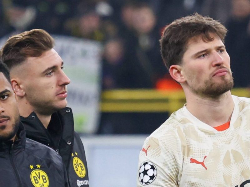 Borussia Dortmund: Marcel Lotka kommt an Gregor Kobel nicht vorbei.