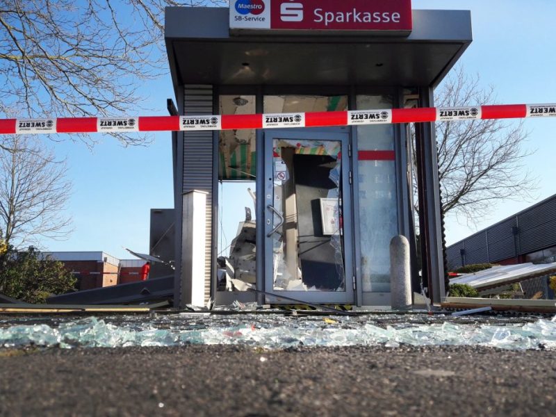 NRW: Sparkasse, Volksbank - Automaten-Sprengung